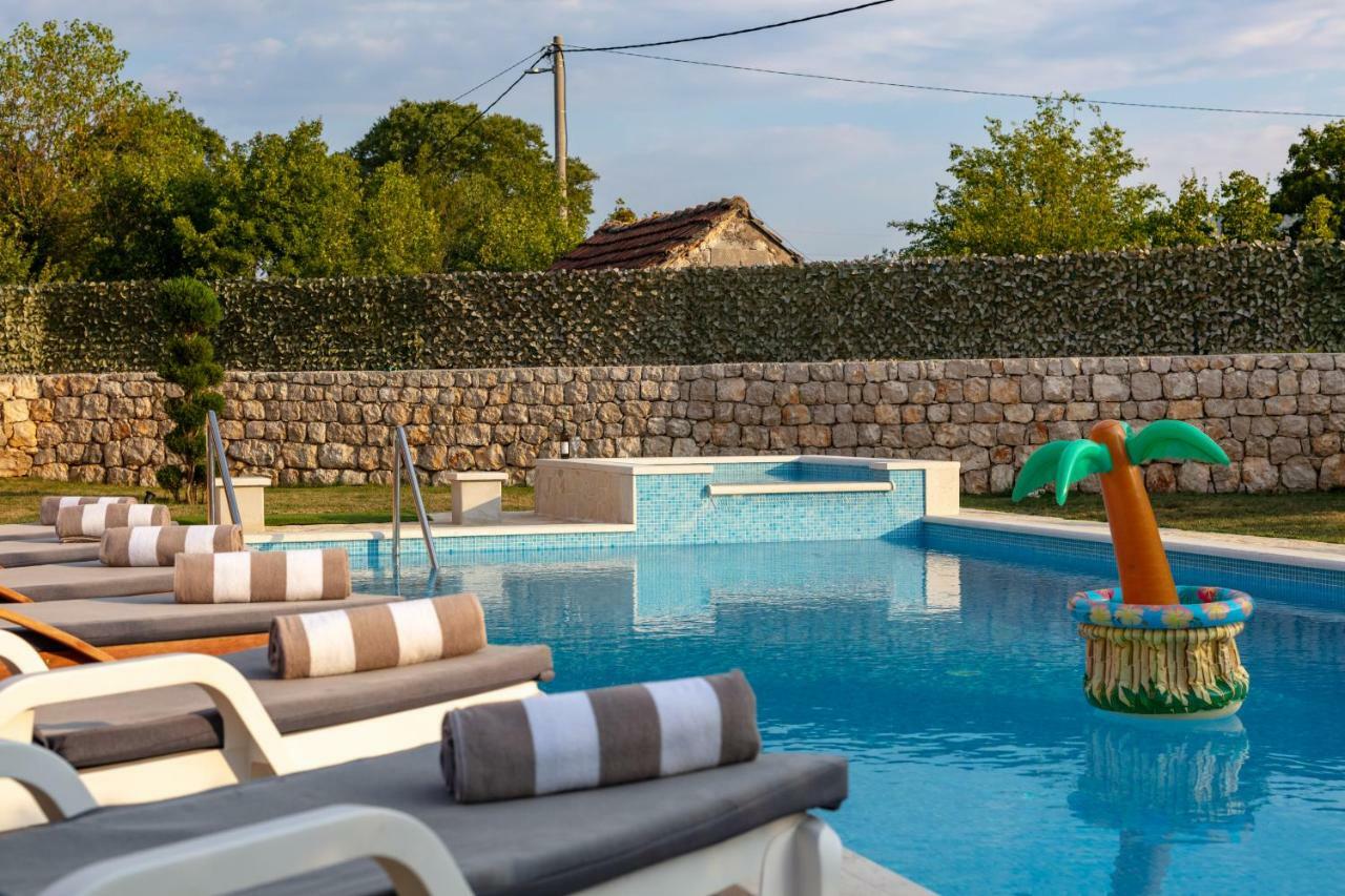 Luxury Villa Poquito Zagvozd Exterior photo